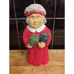 Holiday Collection Carved Look Mrs Santa Figurine World Bazaars 10"